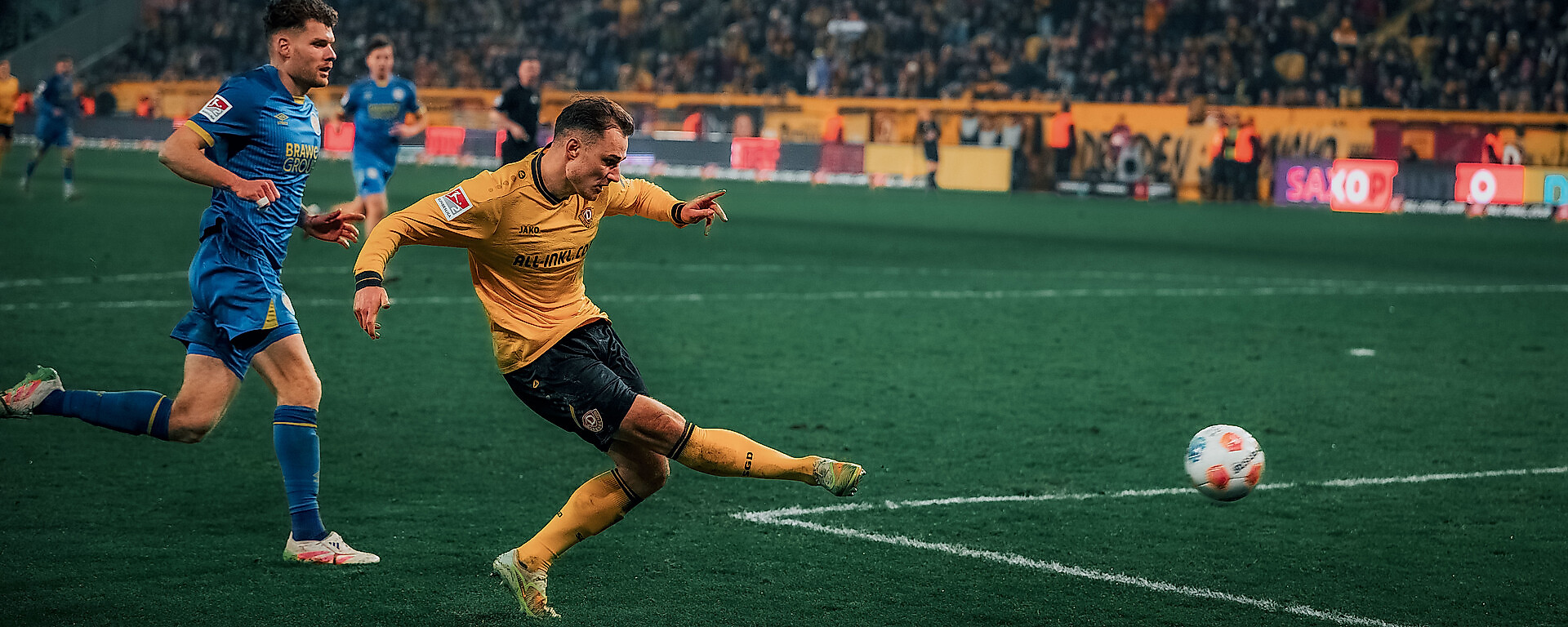 Jakob Lemmer beim Abschluss gegen Eintracht Braunschweig.