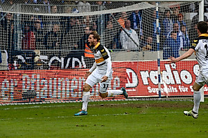 Justin Eilers bejubelt sein Aufstiegstor.