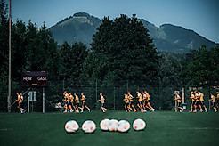 Dynamos Profis auf dem Trainingsplatz in Windischgarsten.