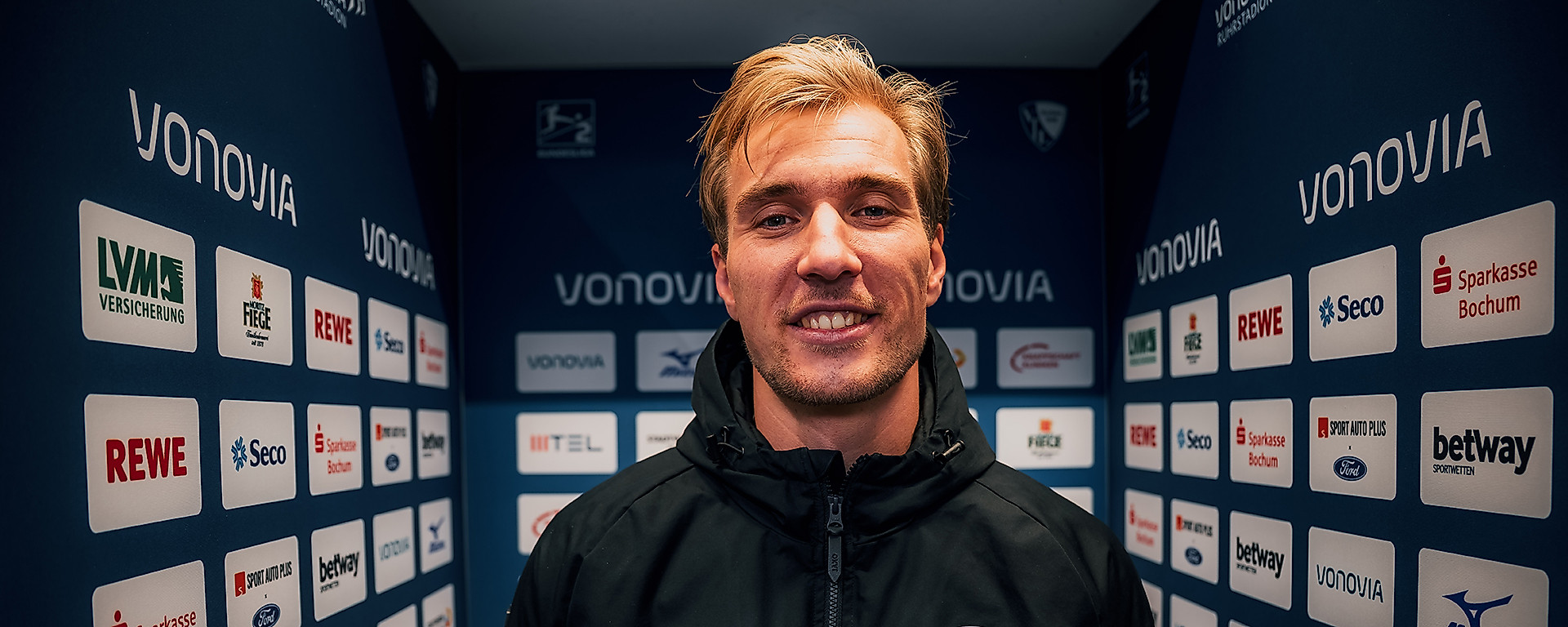 Vincent Vermeij mit großem Grinsen nach dem Sieg in Bochum.