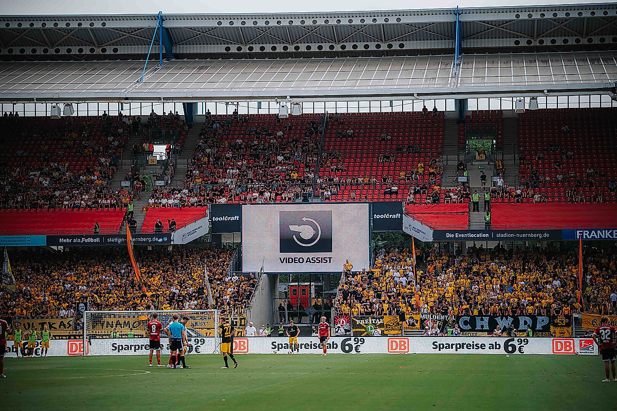 Anzeigetafel im Max-Morlock-Stadion