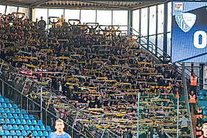 Dynamo-Fans im Gästeblock