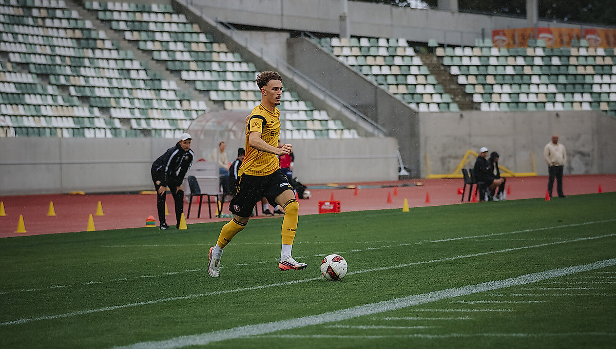 U21-Spieler Noah Wagner bei einem Heimspiel im Heinz-Steyer-Stadion.