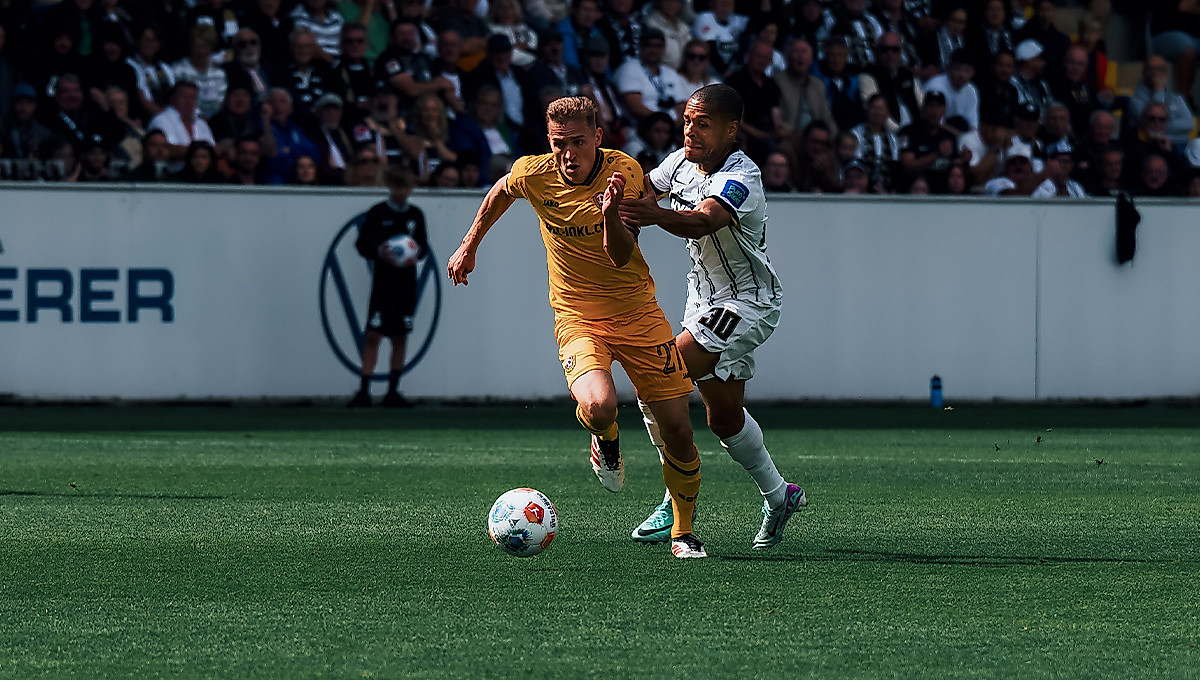 Niklas Hauptmann am Ball gegen die SV Elversberg