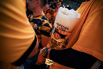 Großes, gefülltes Bierglas.