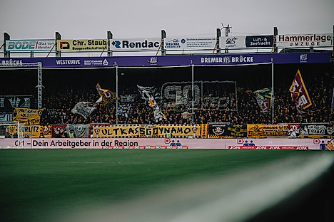 Der Gästeblock im Stadion an der Bremer Brücke in Osnabrück