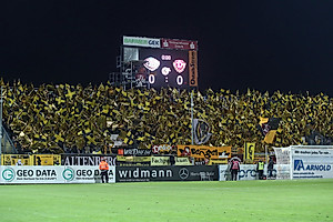 Rund 2000 mitgereiste Fans sorgten für Heimspielatmosphäre in Aalen.