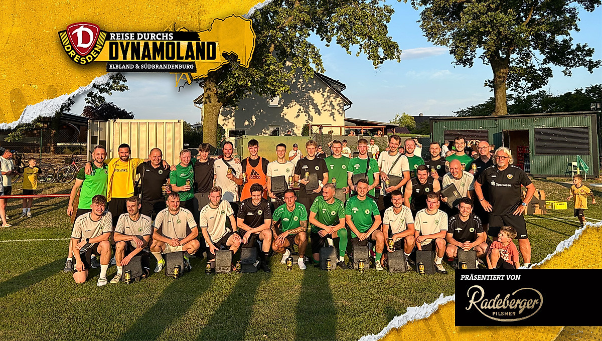Eine Fußballmannschaft beim Gruppenfoto
